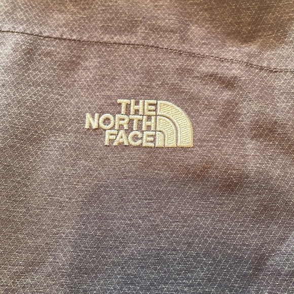 The North Face HyVent hooded jacket, Women’s Medium - Picture 3 of 12